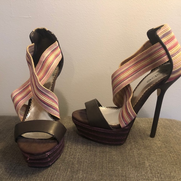 Bebe Platform Sandals Sz 8 - Picture 1 of 4